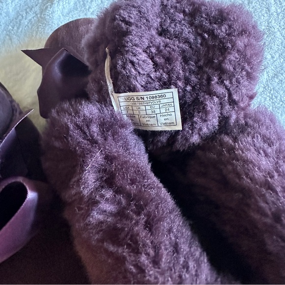 Ugg Gita bow boots - Picture 5 of 6